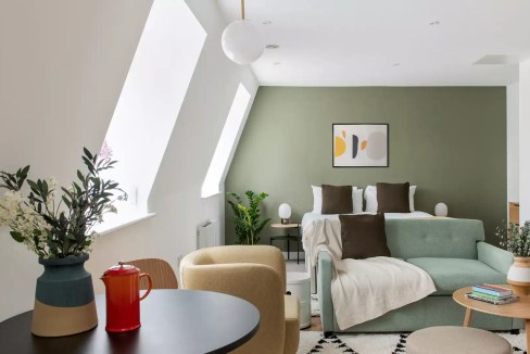 Bright and stylish living room in Manchester Minshull Street Apartments.