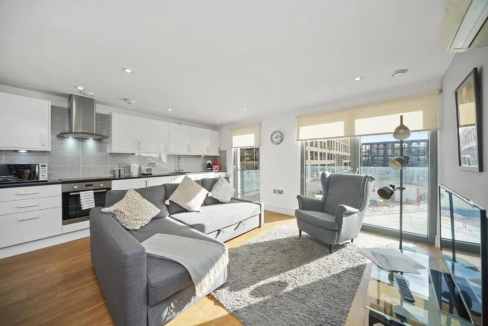 Bright and spacious living room in Bayswater Westbourne Grove with contemporary furniture and large.