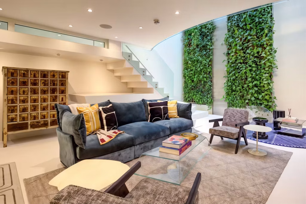 Luxury Mews House in South Kensington