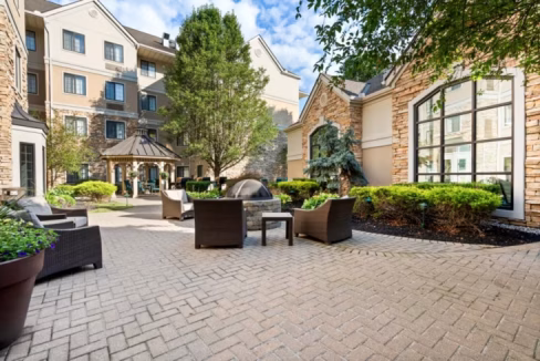 find an aparthotel in Cincinnati