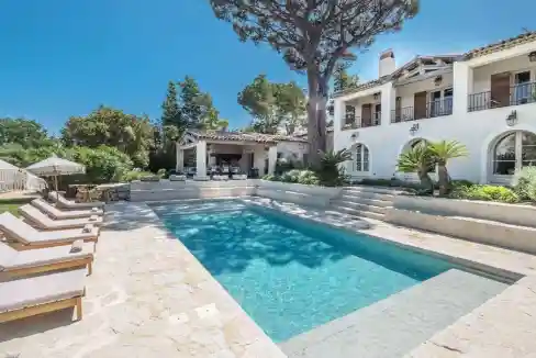 Elegant villa with swimming pool and lush garden in Saint-Tropez.